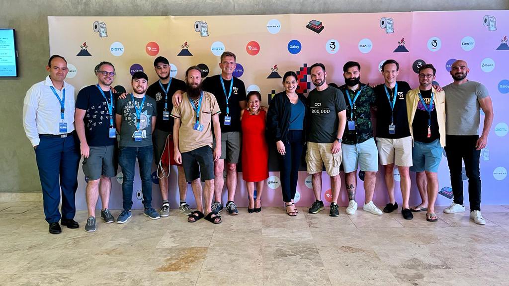El Salvador recibe a más de mil inversionistas en la conferencia Adopting Bitcoin el-salvador-recibe-a-mas-de-mil-inversionistas-en-la-conferencia-adopting-bitcoin